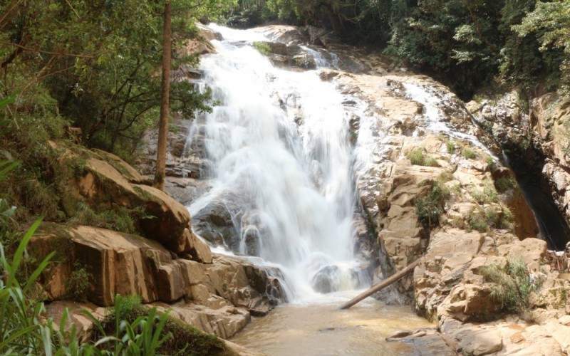 Tiger waterfall trekking tour